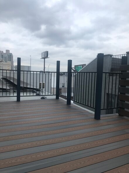 Building Photo - 809 N 2nd St