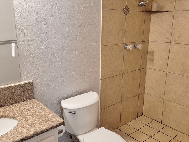 Building Photo - 16706 Moary Firth Dr