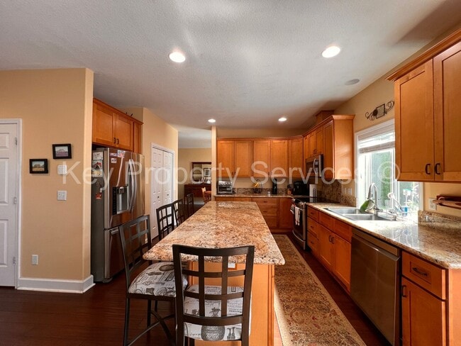 Building Photo - MOVE IN SPECIAL! HALF OFF! Spacious Felida...