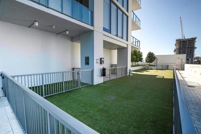 Building Photo - 301 1st St S