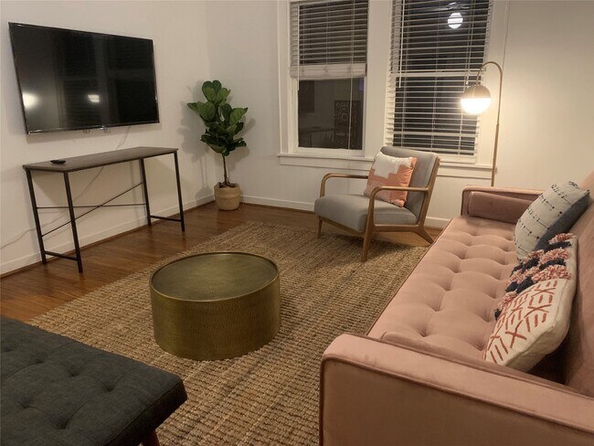 Building Photo - 429 Hawthorne St