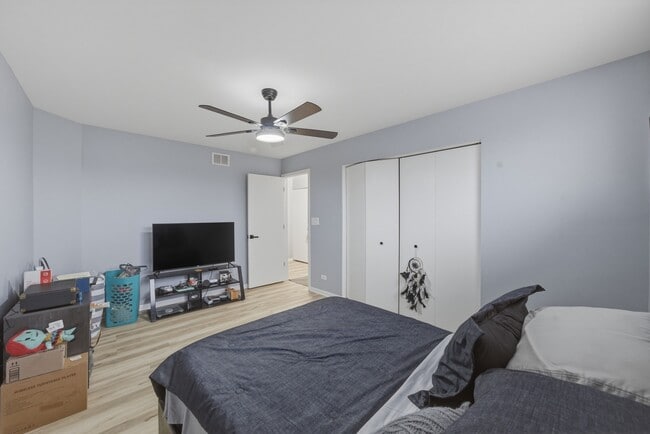 Building Photo - 541 Heritage Dr