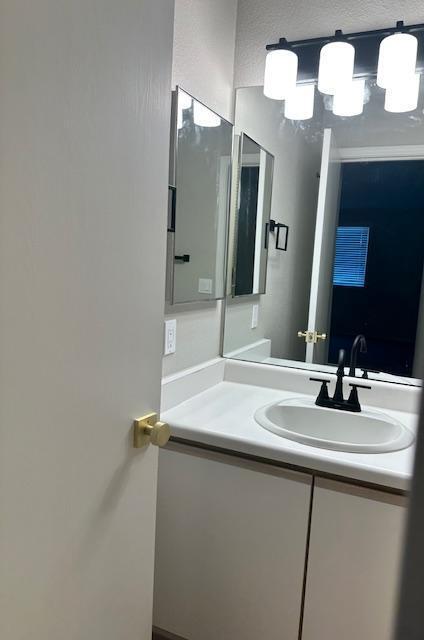 Building Photo - 8568 W Hatcher Rd