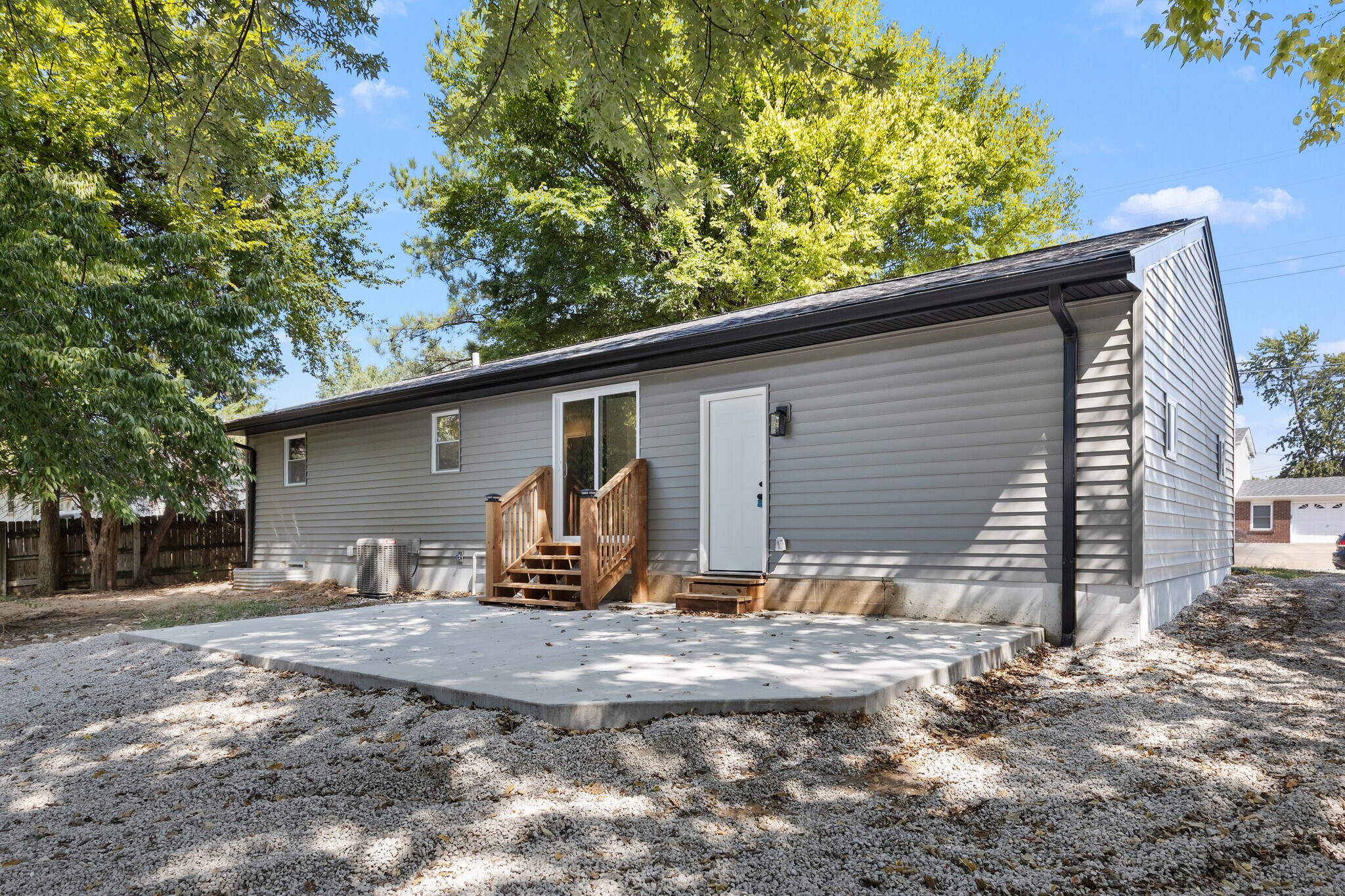 Building Photo - 1411 Caulks Hill Rd
