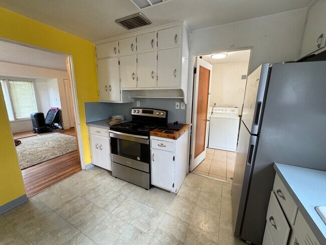 Building Photo - 2802 Cordry Ct