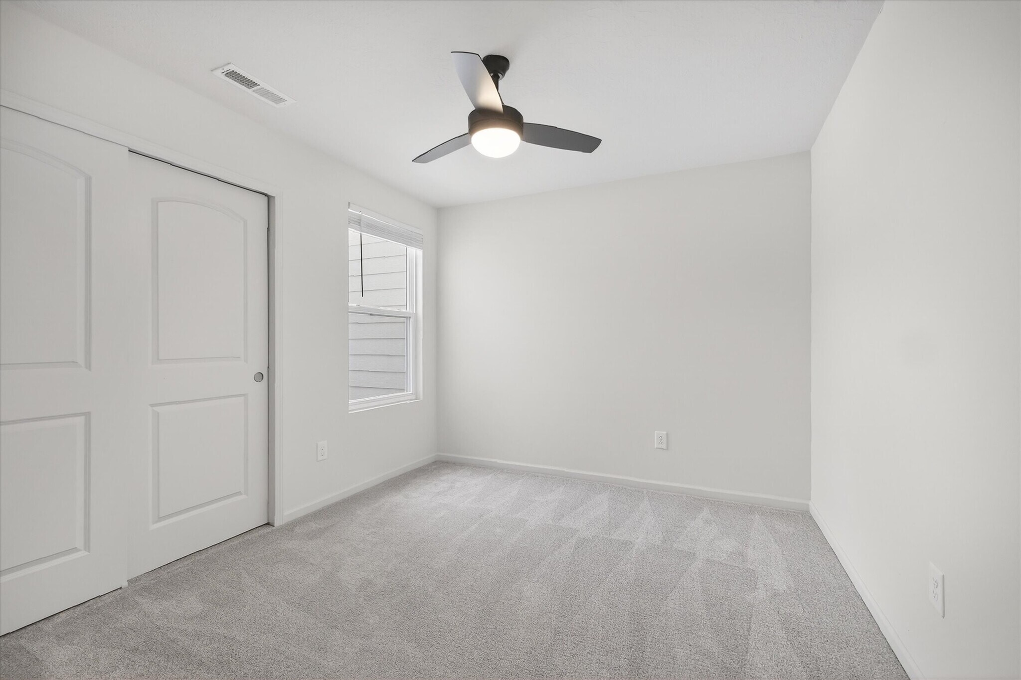 Building Photo - 10942 Haflinger Dr