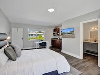 Building Photo - 3208 NE 9th St