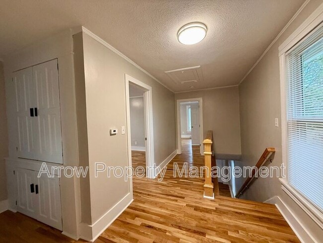 Building Photo - 2046 S 26th St