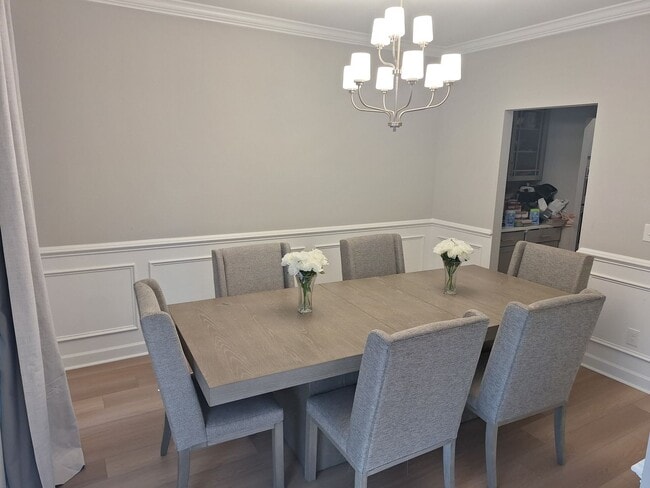 Building Photo - Beautiful Five Bedroom Home Located in Northeast Columbia!