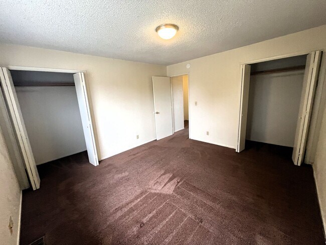Building Photo - 608-610 W Henderson [PRM: Brittany] (2)