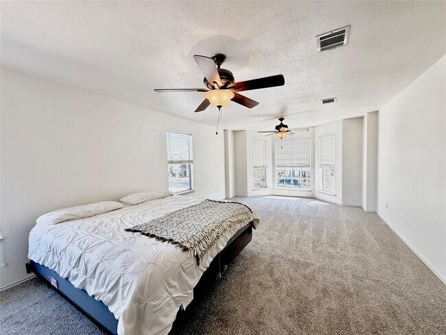 Building Photo - 1407 Deer Ledge Trail