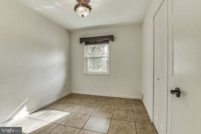 Building Photo - 6306 Yellowstone Dr