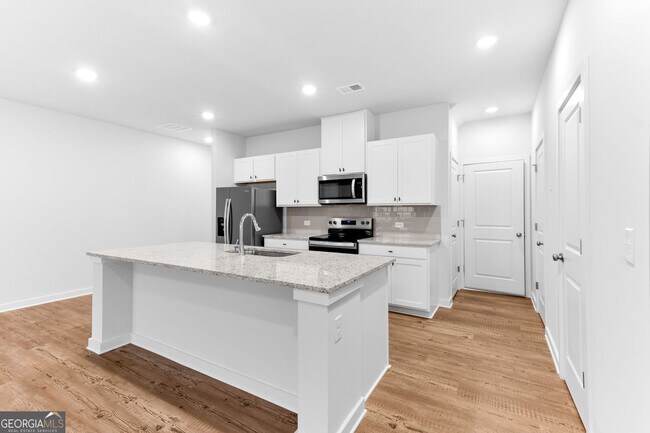 Building Photo - 1105 Holland Rose Dr