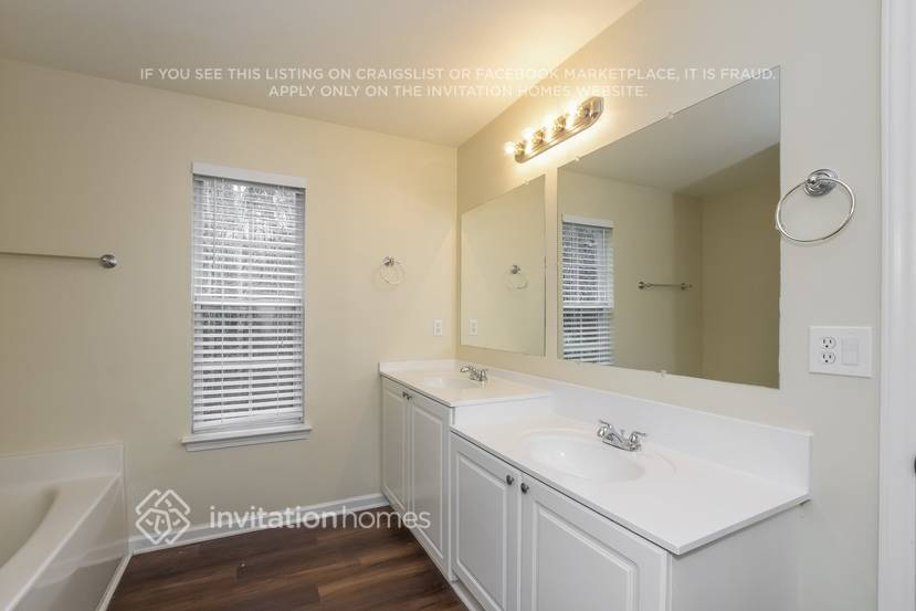 Building Photo - 2517 Ashby Woods Dr