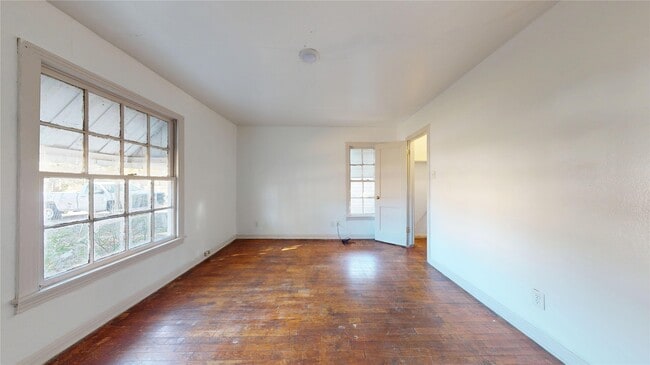 Building Photo - 3826 Landa Ln