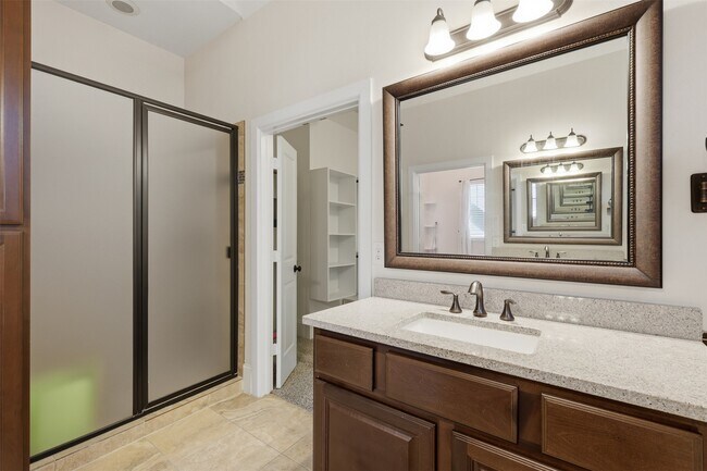 Building Photo - 1816 Dennis St