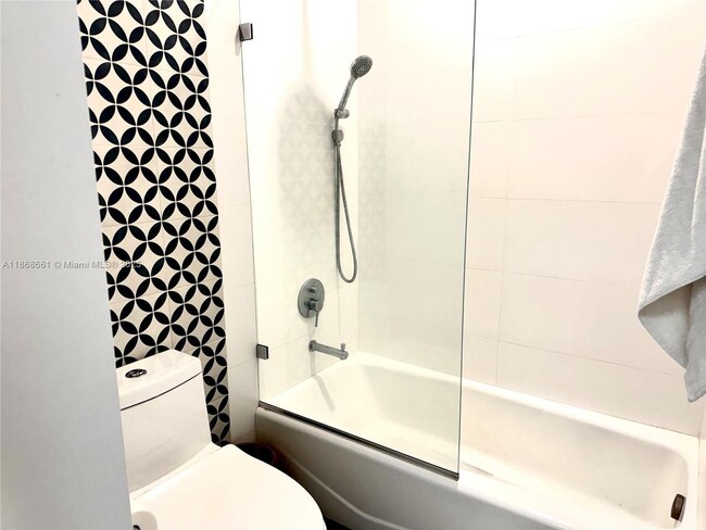 Building Photo - 3553 Magellan Cir