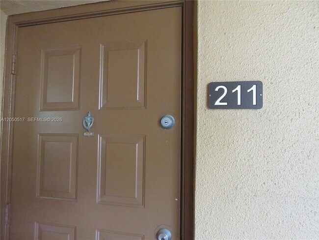 Building Photo - 15545 Miami Lakeway N