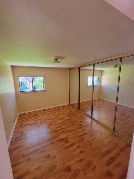 MASTERBEDROOM view into the room toward backyard - 12051 Alberta Dr