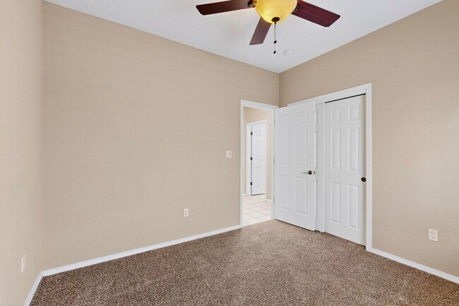 Building Photo - SE Rio Rancho 3 Bedroom  2 bath  2 car garage