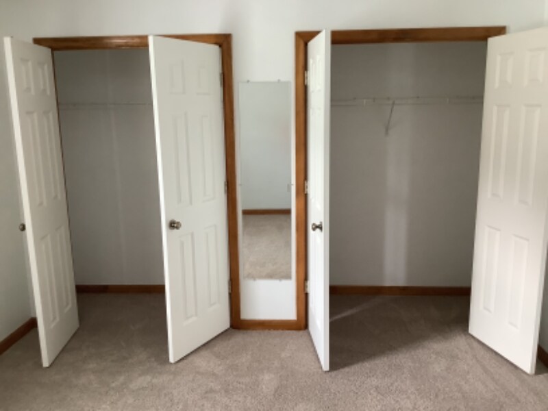 Building Photo - 604 Topper Way