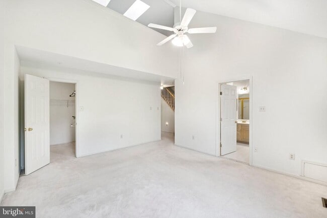 Building Photo - 15831 Glacier Ct