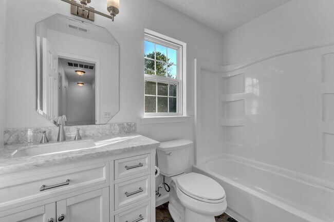 Building Photo - 21 Glencove Ct