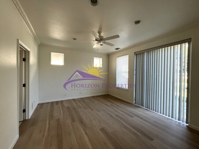 Building Photo - Bright 3 Bed 2.5 Bath 1,840 Sq. Ft. Fair Oaks Home