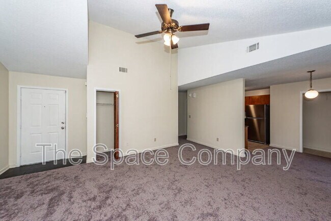 Building Photo - 2020 Coldspring Dr