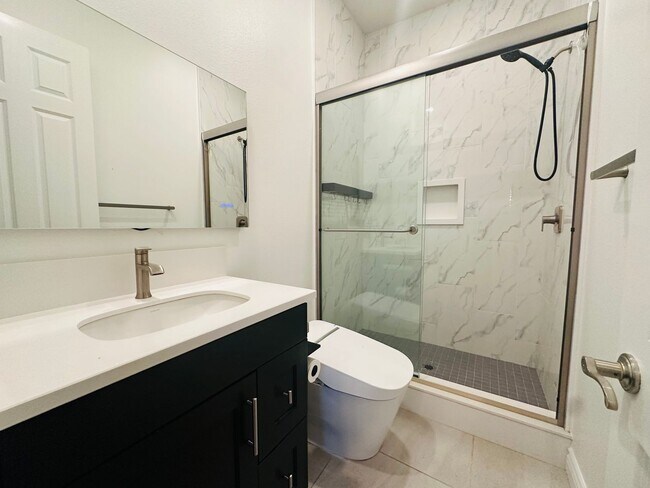 Building Photo - Luxury Estate in Exclusive Gated Community of Orchard Hills