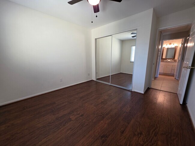 Building Photo - 204 Woodland Pkwy