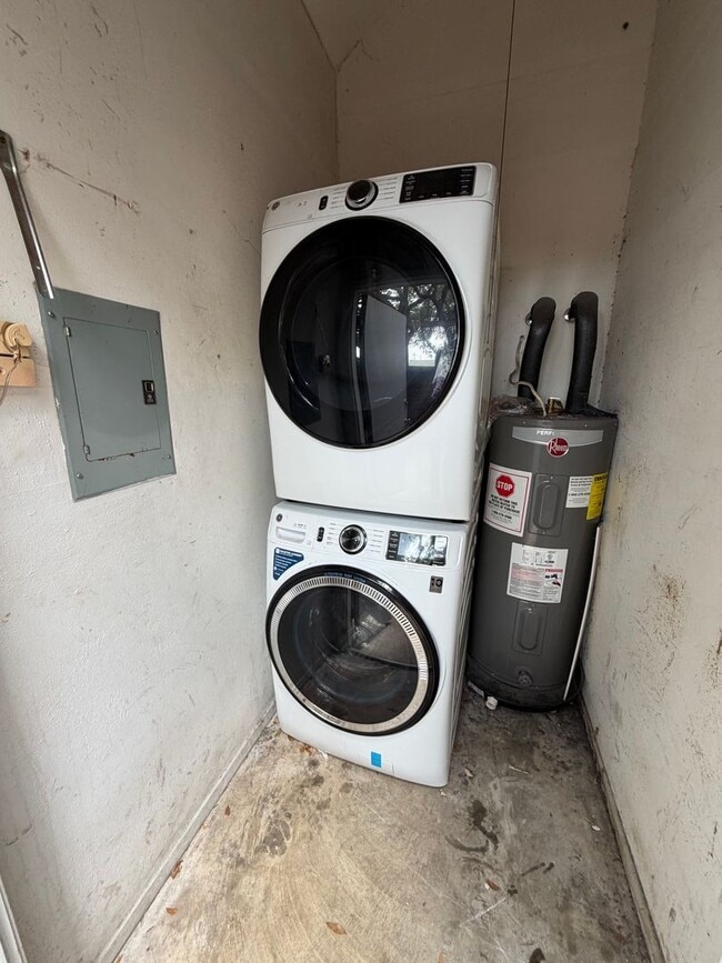 Building Photo - NICE 1 BR CONDO IN DESIRED GATED COMMUNITY*EASY ACCESS TO I35, 410, AND SHOPPING*APPLIANCES INCLU...