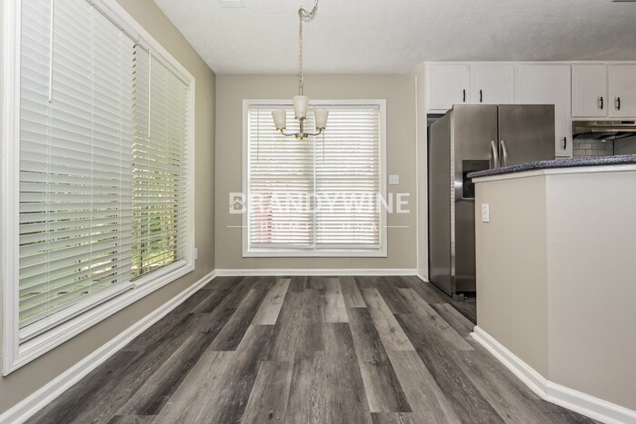 Building Photo - 10473 Starling Trail