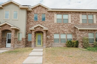 Building Photo - 1205 Old Course Rd