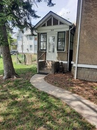 Building Photo - Cozy 1 Bedroom!!