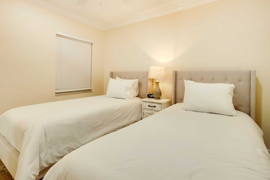 Building Photo - 3747 S Atlantic Ave