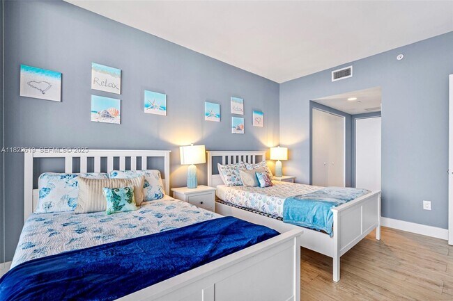 Building Photo - 2600 E Hallandale Beach Blvd