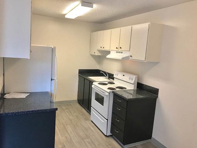 Building Photo - JamesTown Townhouses