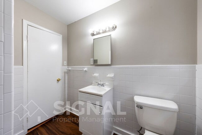 Building Photo - 2245 3rd St NE