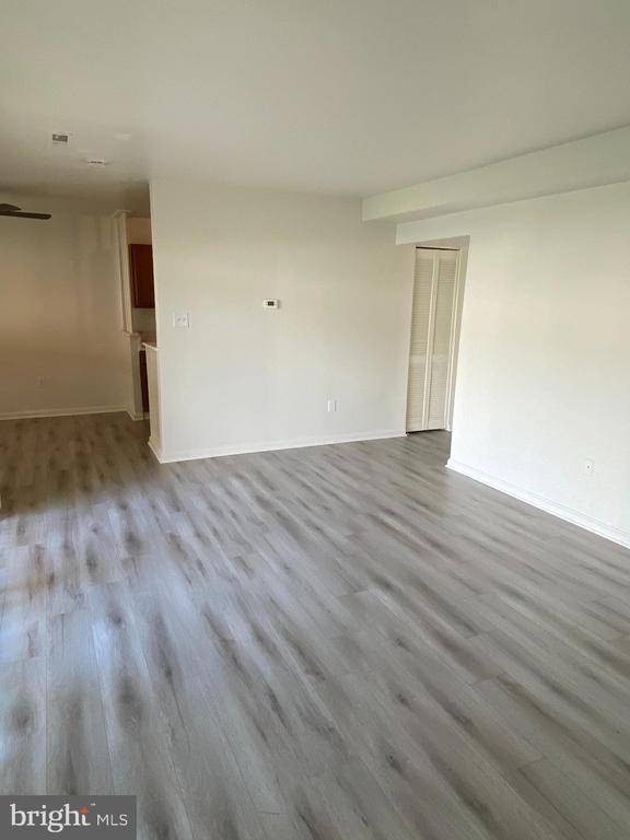 Building Photo - 5438 85th Ave