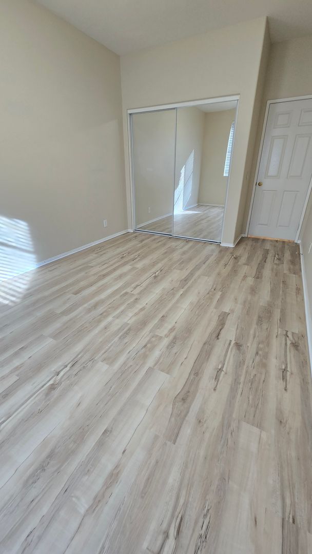 Building Photo - Orange 3 Bed, 2.5 Bath Townhouse for Lease - Cambridge Community