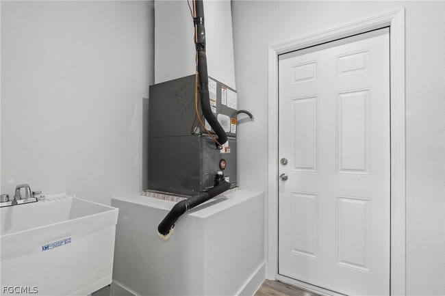 Building Photo - 325 Hermosa Ave