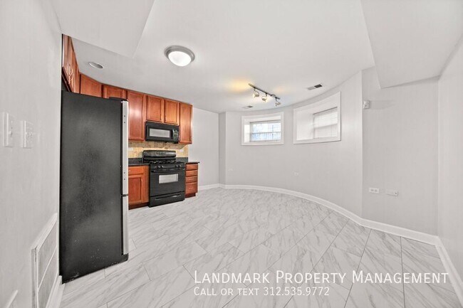 Building Photo - 509 E 44th St