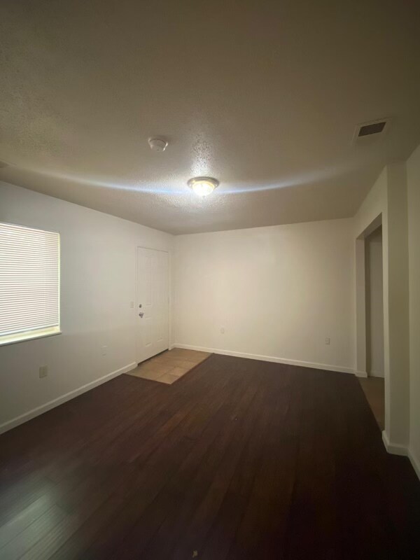 Building Photo - 656 Palisades Dr