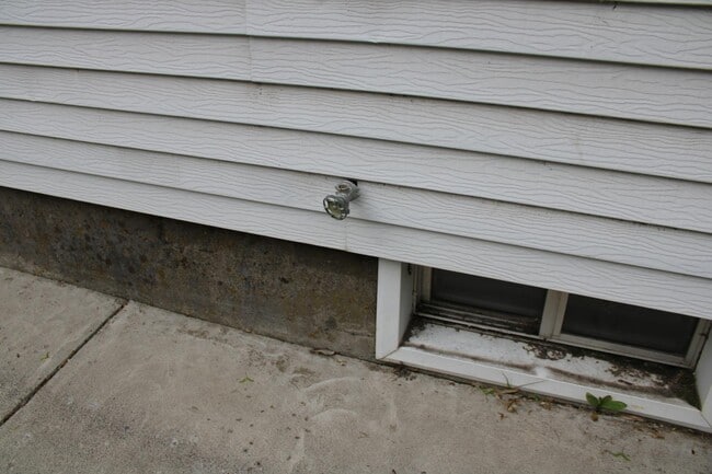 Building Photo - 372 I St