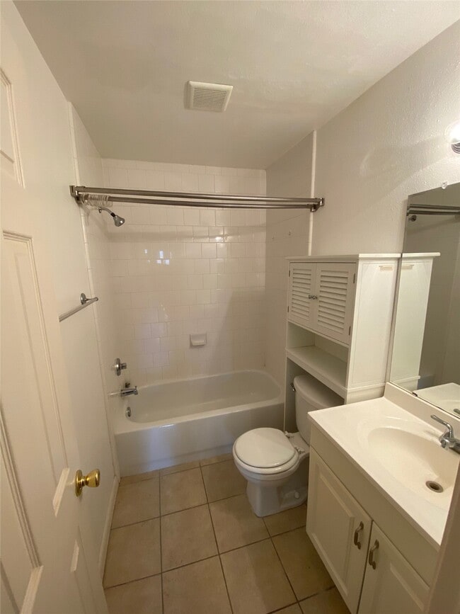 Building Photo - 1523 Heights Blvd