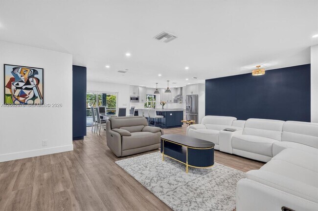Building Photo - 16840 SW 87th Ave