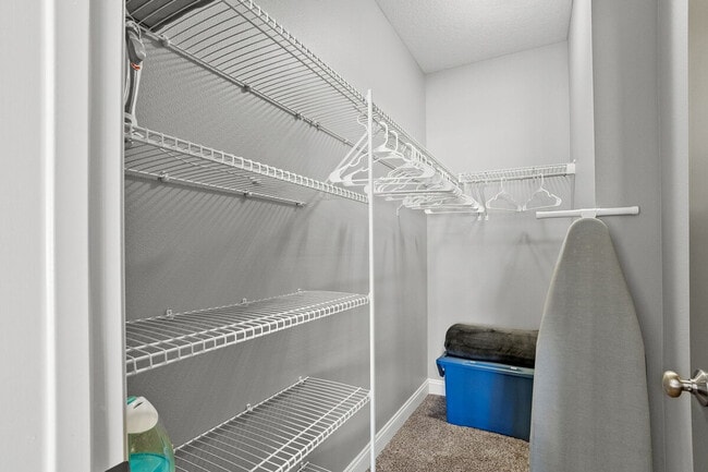 Building Photo - 8350 Cascade Ave