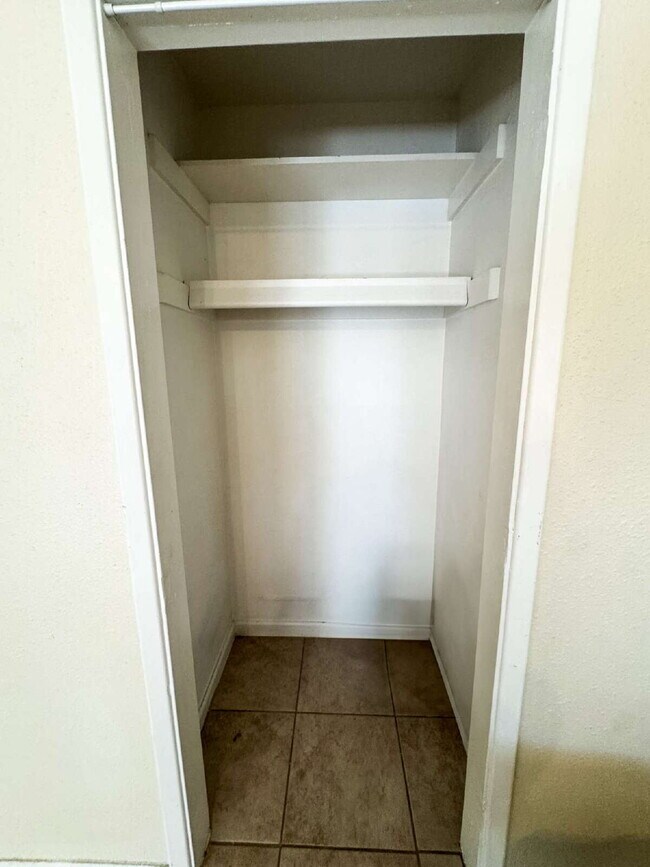 Building Photo - "Charming 2-Bedroom Oasis in Yuma with Mod...