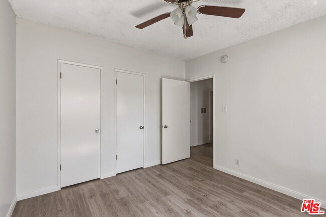 Building Photo - 11746 Goshen Ave